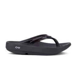 'OOFOS' Women's OOlala Thong - Black Patent
